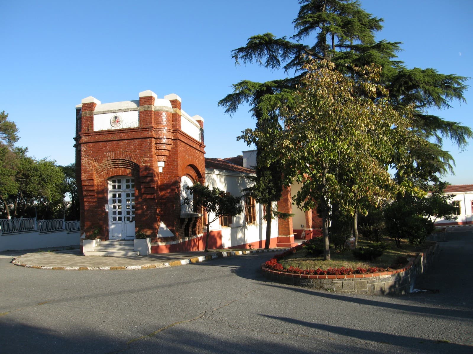 Yıldız Çini ve Porselen Fabrikası
