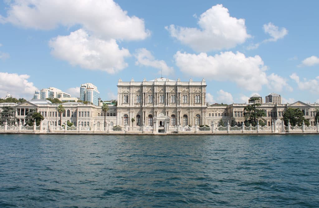 Dolmabahçe Sarayı